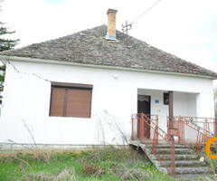 Seoska kuca sa pomocnim objektima u selu Tulari kraj Uba