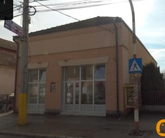 Prodajem domaćinstvo sa dva stambena object, Mrčajevci