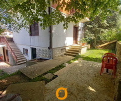 Avala, kragujevacki put. 200 m2, uknjizena 130.000 e
