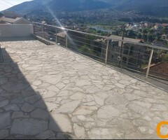 Odlicna kuca na Policama, Trebinje