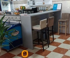 Potrebne djevojke, Caffe Enigma