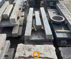 Na prodaju 30 m3 granitnih ploca, stubova