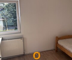 Izdajem kuću u Zemunu, na odličnoj lokaciji, u ulici Mozerova - 7
